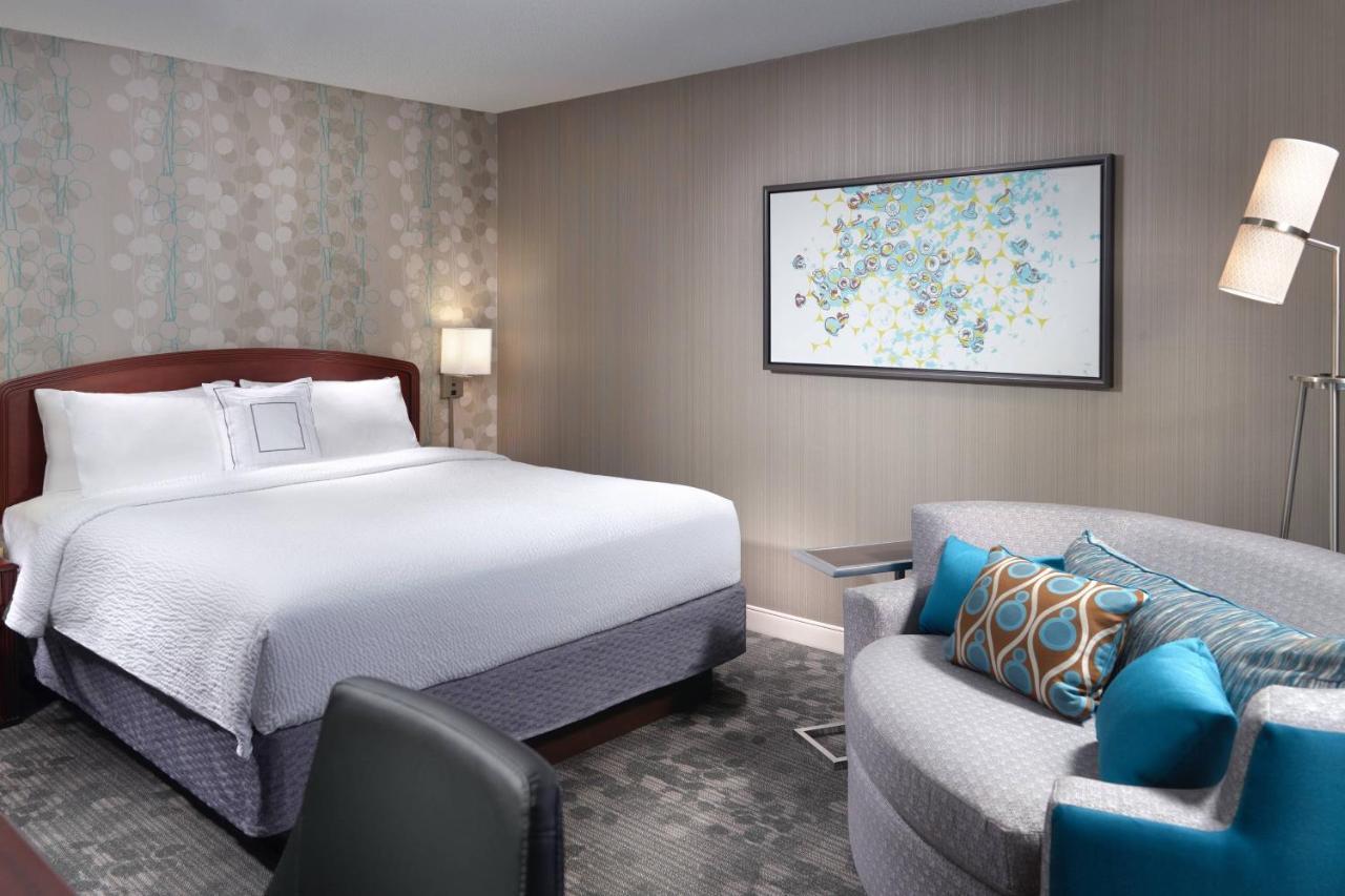 Courtyard By Marriott Atlanta Alpharetta Hotel Exterior photo
