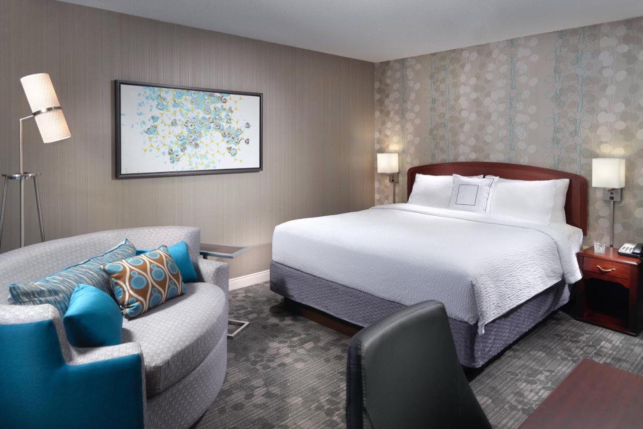 Courtyard By Marriott Atlanta Alpharetta Hotel Exterior photo