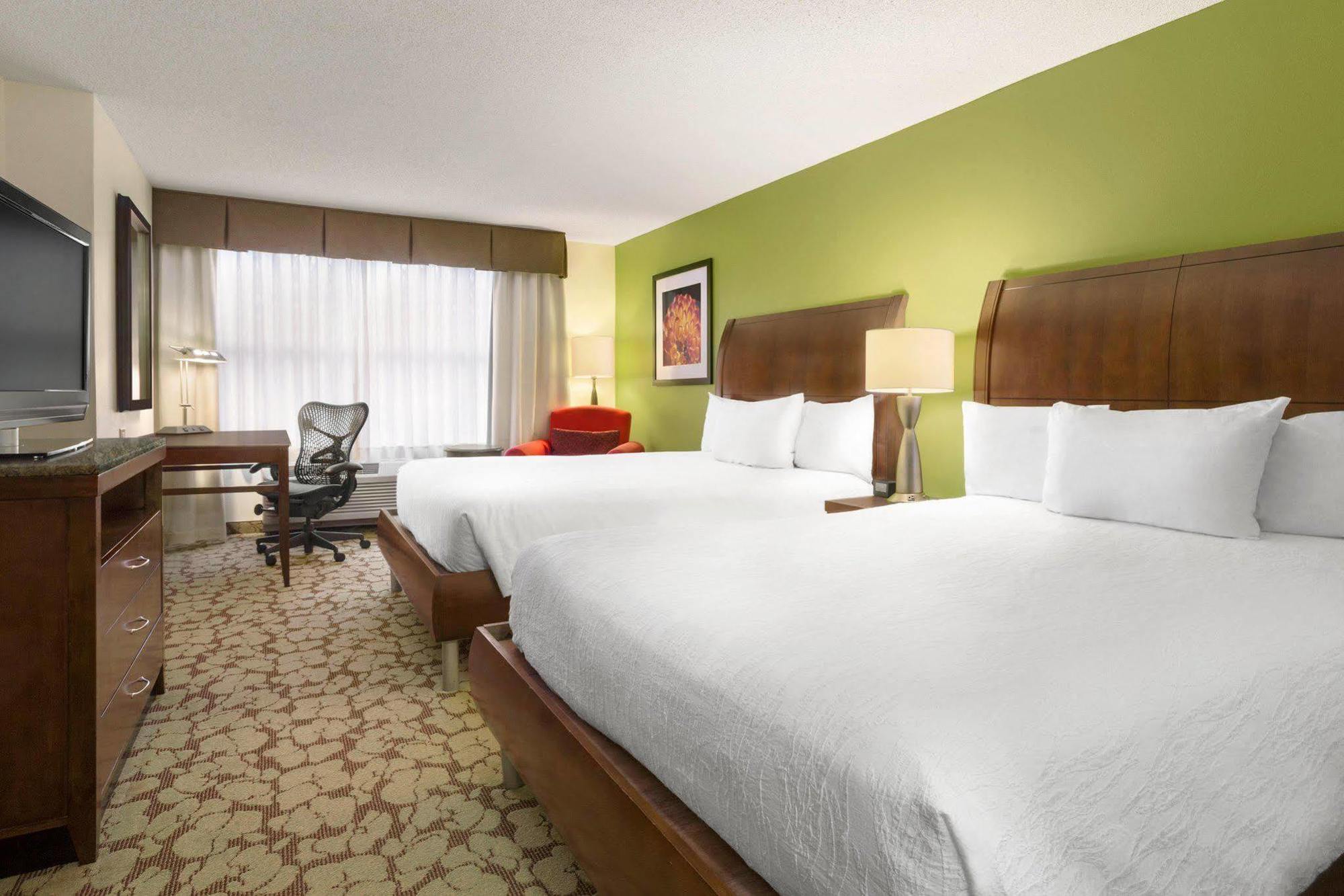 Courtyard By Marriott Atlanta Alpharetta Hotel Exterior photo